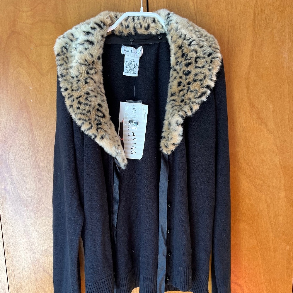 NWT White Stag Circa 2009 Cardigan, Detachable Pull Through Faux Fur Scarf L